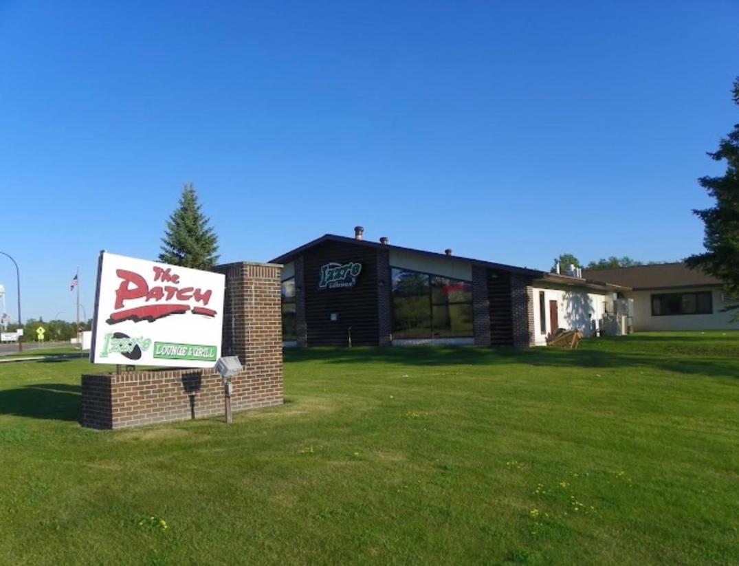 The Patch Lodge Warroad Exterior photo